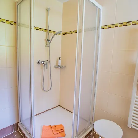 Forsterhof * رامساو أم داتشستين