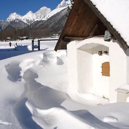 Forsterhof رامساو أم داتشستين